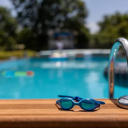 Familiale Sur 3000m2 Avec Piscine * Biscarrosse