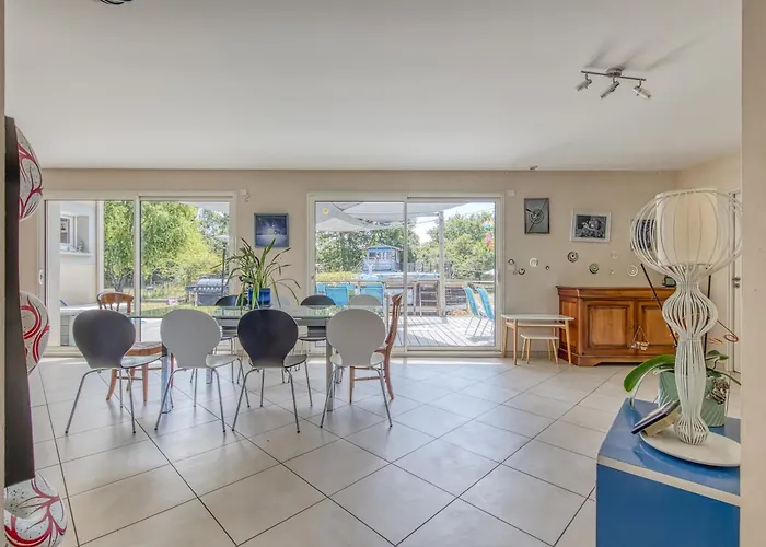 Familiale Sur 3000m2 Avec Piscine Biscarrosse