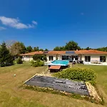 Familiale Sur 3000m2 Avec Piscine *