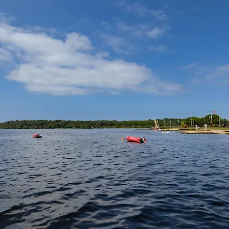 Villa Familiale Sur 3000m2 Avec Piscine
